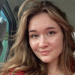 Фотография репетитора Максимчук Алина Андреевна