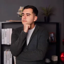 Фотография репетитора Бутович Александр Юрьевич