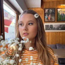 Фотография репетитора Ковалева Анастасия Романовна