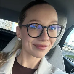 Фотография репетитора Петрова Софья Михайловна