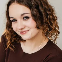 Фотография репетитора Романова Анна Романовна