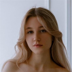 Фотография репетитора Плугатаренко Алина Павловна