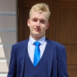 Фотография репетитора Савенко Денис Витальевич