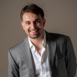 Фотография репетитора Шатов Виктор Максимович