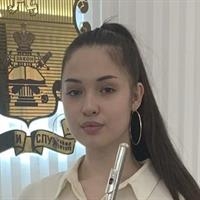 Фотография репетитора Медведева Алена Артемовна