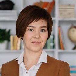 Фотография репетитора Усова Динара Фаридовна