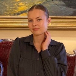 Фотография репетитора Ляпина Екатерина Евгеньевна