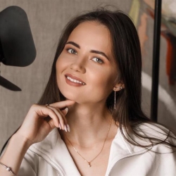 Фотография репетитора Роганова Анастасия Вячеславовна