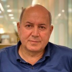 Фотография репетитора Гаджиев Давид Пашаевич