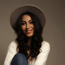 Фотография репетитора Михайлова Анна Александровна