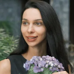 Фотография репетитора Солоненкова Юлия Владимировна