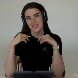 Фотография репетитора Гуляева Юлия Николаевна