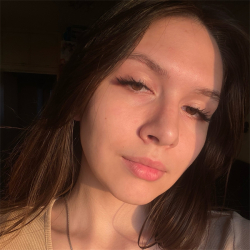 Фотография репетитора Есина Арина Константиновна