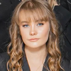 Фотография репетитора Хуснутдинова Агата Тагировна